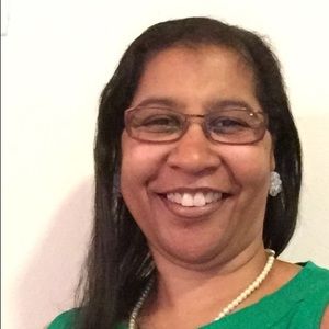 Meet your Posher, Maxine